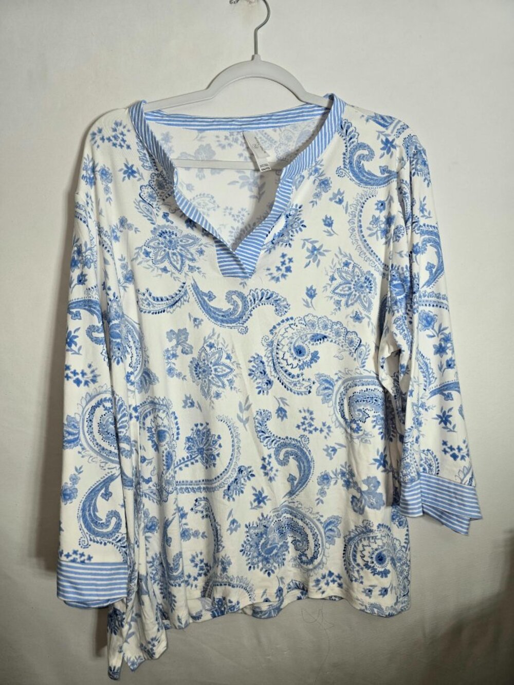 Flora Nikrooz women's 2-piece pyjama set in Blue Paisley pattern